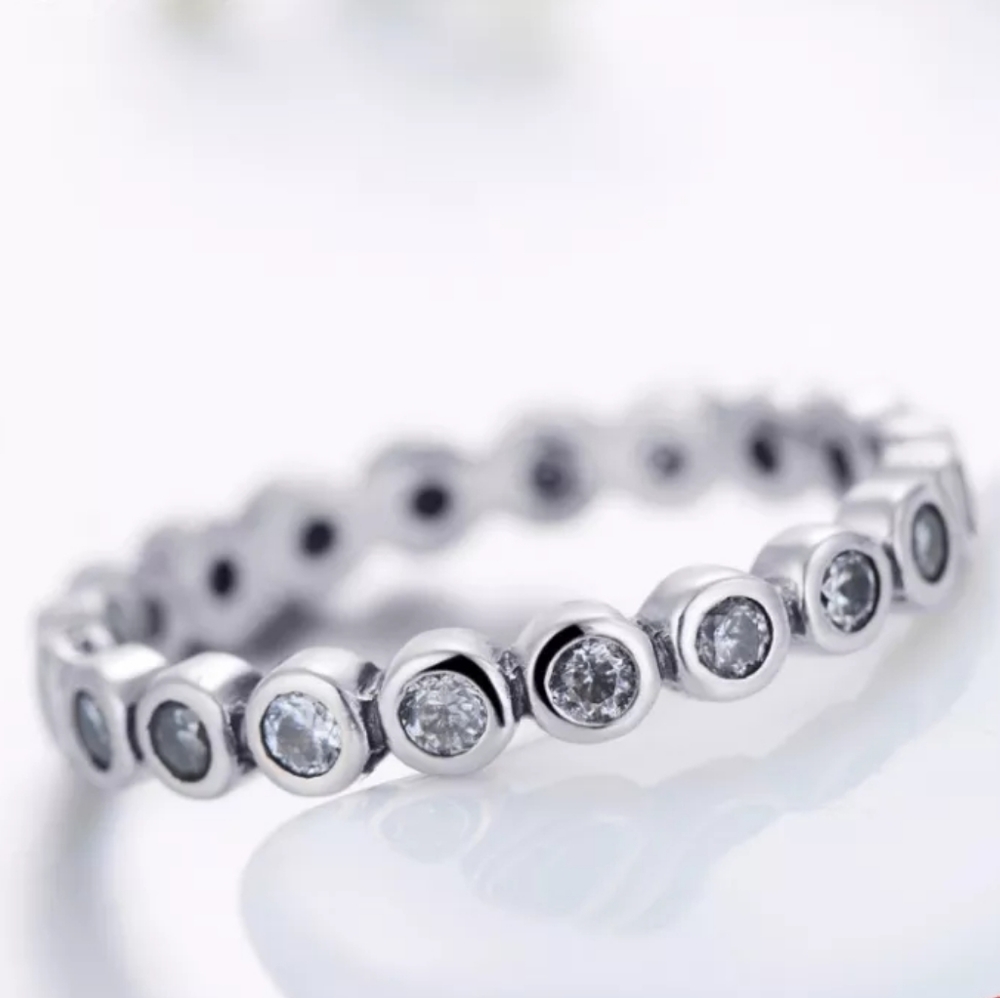 Chic Silver Starshine Finger Ring - Picture 3 of 4